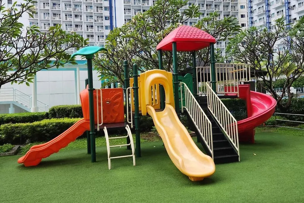 Homey 2Br Apartment In Makati Manila 0*,