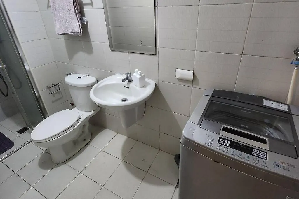 Homey 2Br Apartment In Makati Manila